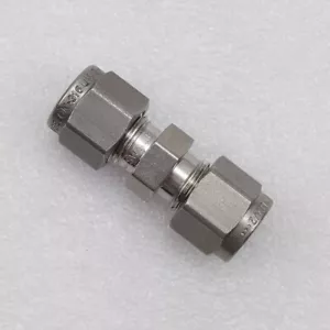 Swagelok SS-400-6, Raccordo a compressione unionale per tubi da 1/4" OD 316SS, (ISSD6U / SU-6) - Foto 1 di 3