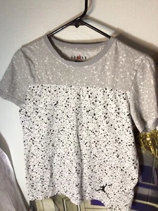 Jordan Boys Large White Gray Black Spots T-Shirt - Picture 1 of 12