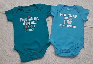 2 Stück Baby Jungen Größe Neugeborene Pick Me Up I ❤️ ältere Küken Kurzarm Shirts  - Bild 1 von 23