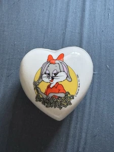 Seltene 80er Bugs Bunny Drag Porzellan Herzform Box Warner Bros Babs Lola Honig - Bild 1 von 3