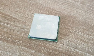 AMD Athlon X2 7550 2.5GHz/1MB Socket/Socket AM2/AM2 +AD7550WCJ2BGH CPU Processor - Image 1 of 4