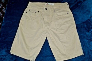 Boys size 16 Regular Levis 511 Khaki shorts - Picture 1 of 2