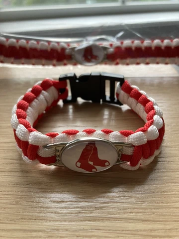New MLB Paracord Bracelet Wristband Boston Red Sox Team Colors & Charm Braided Cover
