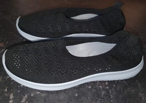 Damen Snaeker Slipper bequeme Schlupfschuhe✨️Schwarz/Weiß✨️Gr. 36/37✨️gelöschert - Bild 1 von 8