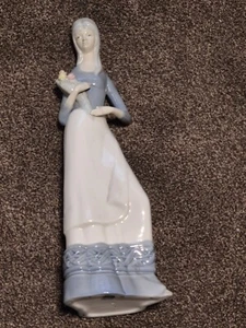 Vintage Porceval Spain Porzellan Figur ~ Mädchen mit Blumen - Bild 1 von 17