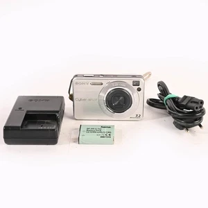 Sony Cyber-Shot DSC-W120 Digitalkamera 7.2MP Silver SHP 309745 - Bild 1 von 4