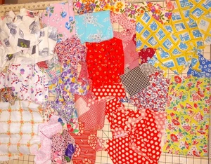 1 Lb Vintage Feed Sacks & Old Cotton Fabric Scraps Some Lg Pieces Assorted Color - Picture 1 of 3