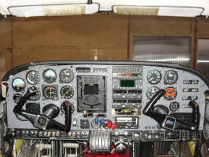 BENDIX KING KX175B  TSO, 14 V, P/N 069-01019-00 COM RADIO - Bild 1 von 15