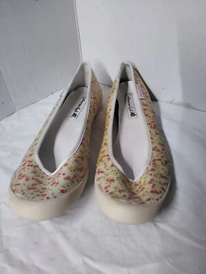 American Eagle Women’s Yellow Fabric Floral Classic Slide Slip On Shoes Size 9 - Image 1 of 4