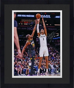 Framed Victor Wembanyama Spurs Signed 16x20 Shooting Vs. Kevin Durant Photo - Picture 1 of 1