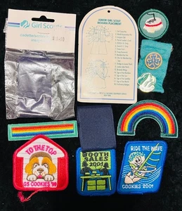 Vintage Girl Scout Lot Patches NOS Rainbow Patch 2001 Cookies Pins Juniors Cadet - Picture 1 of 2