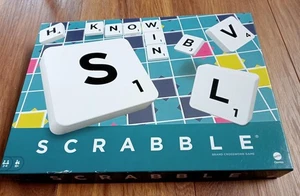 Scrabble game from Mattel. Age 10+ - Picture 1 of 2