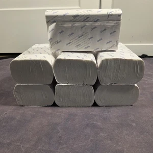 Cintas Signature Series Premium White Multifold Paper Towels 7 Packs 115ct - Picture 1 of 5