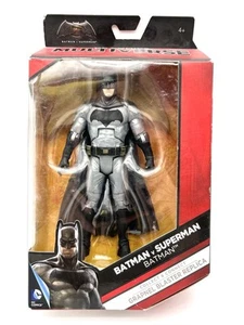 Batman v Superman Multiverse Batman Figure Mattel DC Collect & Connect 2015 NIB - Picture 1 of 6