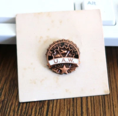 Pin de solapa de miembro retirado UAW de colección United Auto Workers Foto 1 de 2