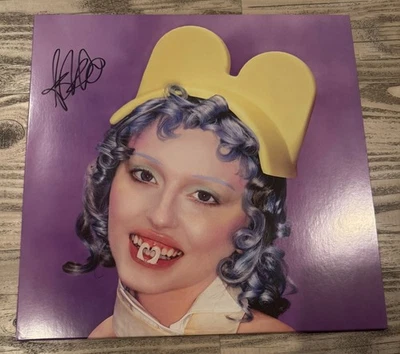 AUTOGRAPHED Smoochies (Butter Yellow Vinyl) - SIGNED by Ashnikko Foto 1 de 2