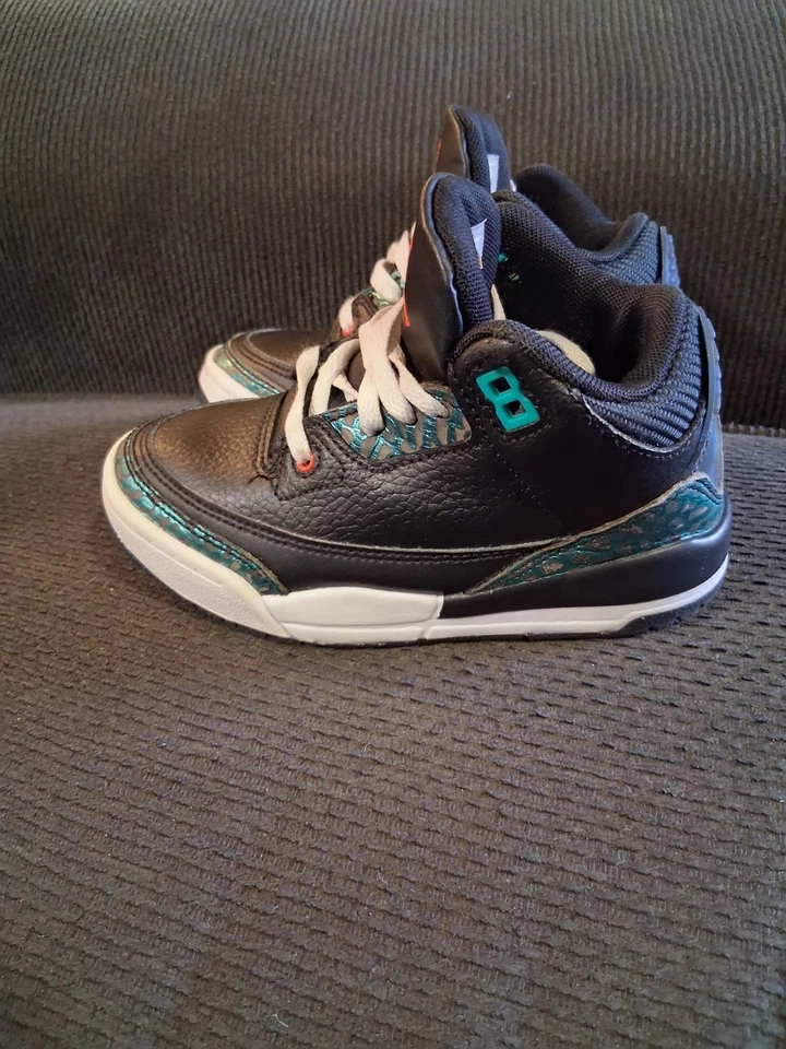 Raro Nike GS Air Jordan 3 Retro Moto Negro/Rojo Sirena/Jade FV5438-001 Talla 11C Foto 1 de 4