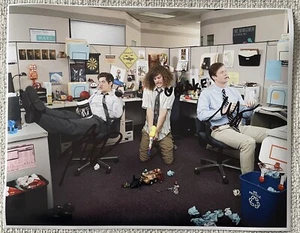 WORKAHOLICS CAST SIGNED 11x14 PHOTO ADAM DEVINE, BLAKE & ANDERS HOLM - Picture 1 of 1