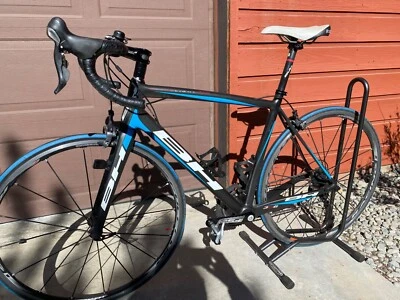 Bicicleta de carretera BH High End, ligeramente usada Foto 1 de 4