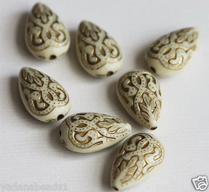 50 of vintage Acrylic teardrop beads 18x11mm Cream with gold accent - Picture 1 of 2