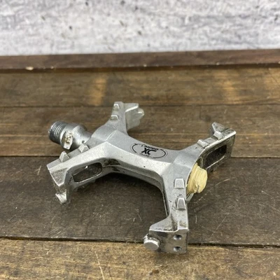 Pedal MTB Suntour XCii vintage cuerpo husillo derecho solo Japón 9/16 rosca años 80 Foto 1 de 4