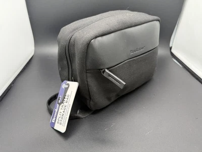 Дорожная сумка для бритья Brookstone Split Travel Storage Tech черная - Изображение 1 из 4