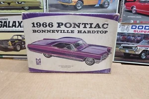 ORIGINAL 1/25 MPC 1966 PONTIAC BONNEVILLE UNBUILT MODEL KIT - Picture 1 of 21