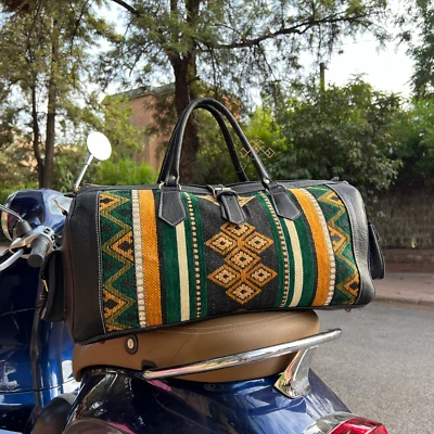 Bolso de fin de semana de cuero con alfombra verde estilo de viaje negro - Bolso de cuero de viaje Kilim Foto 1 de 4