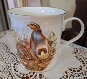 Taza Faisán Pájaro Staffordshire Corona Trent Hueso Fino China Inglaterra Borde Dorado - Imagen 1 de 3