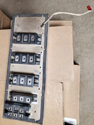 Disipador de calor 13x5x3" con 1x EUPEC POWERBLOCK Td 66 Fuji 3x 2mbi75n-120 1x 6ri75g-120 Foto 1 de 4