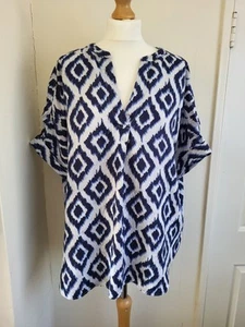 Marks & Spencer Linen Blouse Ladies Size 18 Blue White Print Short Sleeve Boxy - Picture 1 of 10