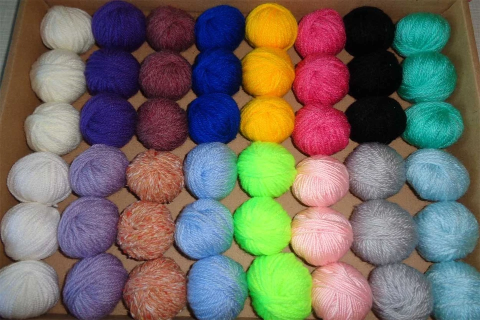 Woll-Paket mit 48  Knäuel Wolle  in bunten Farben .,..--....--..,,.Neu! - Bild 1 von 1