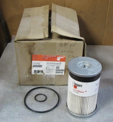 NEW LOT OF 5 FLEETGUARD FUEL WATER SEPARATOR FS19763 - Image 1 of 4