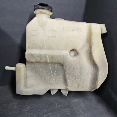 2005 Chevrolet Impala radiator overflow bottle 10353392 3.4L - Image 1 of 3