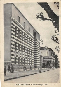 A231) VIBO VALENTIA, PALAZZO DEGLI UFFICI. ANIMATA. VIAGGIATA. - Bild 1 von 2