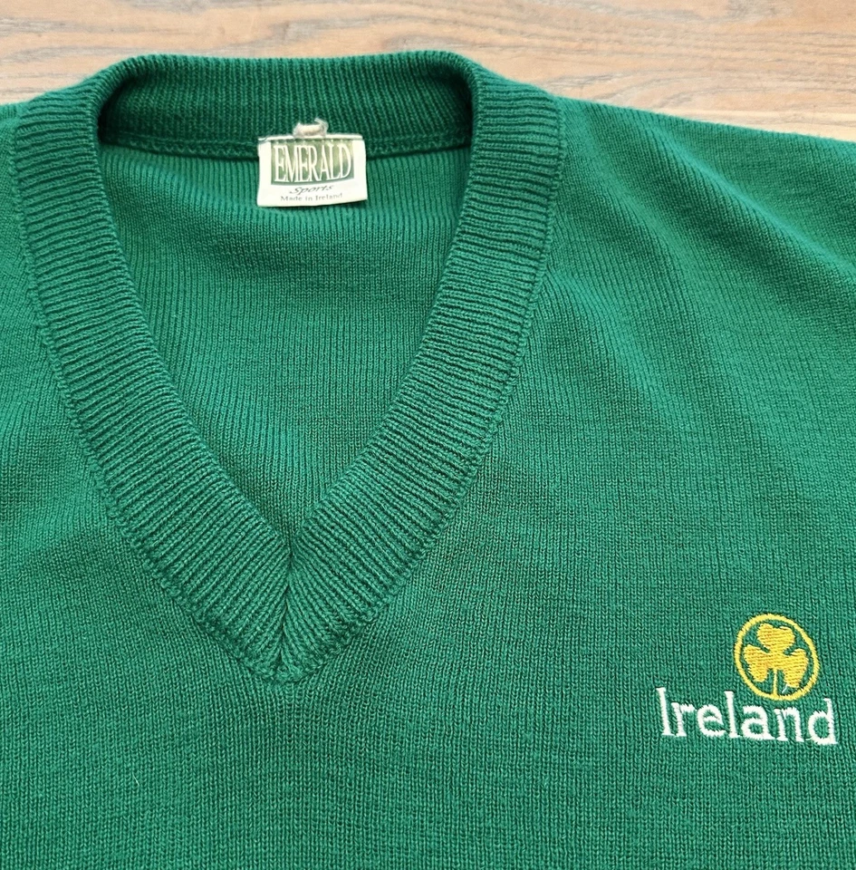 ЧИТАЙТЕ ВИНТАЖНЫЙ Emerland Sports Ирландии пуловер свитер мужской прибл. размер XL зеленый V шеи - Изображение 1 из 4