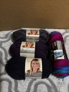 Garn, 4 Vanna's Choice,,lila,lila Print und marine und rote Herz Polostreifen - Bild 1 von 6