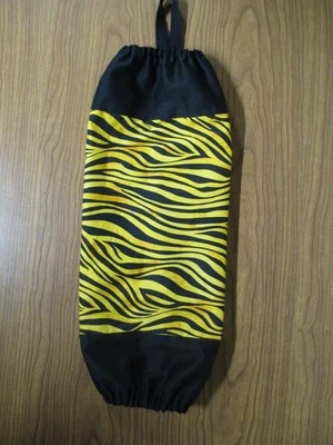 SOPORTE/DISPENSADOR DE BOLSAS DE SUPERMERCADO DE PLÁSTICO - COCINA-LAVANDERÍA-GARAJE ALMACENAMIENTO/ORGANIZACIÓN Foto 1 de 4