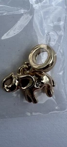 New” Avon Gold Tone Elephant Bracelet Charm Pendant Small - Picture 1 of 7