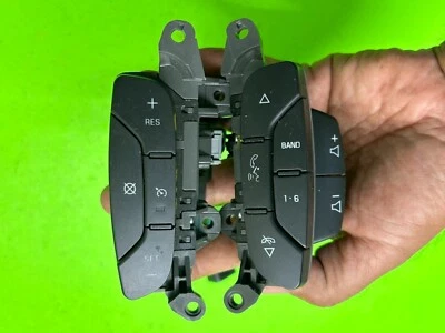 2005-2009 BUICK LACROSSE STEERING   WHEEL CRUISE CONTROL SWITCH OEM - Image 1 of 4