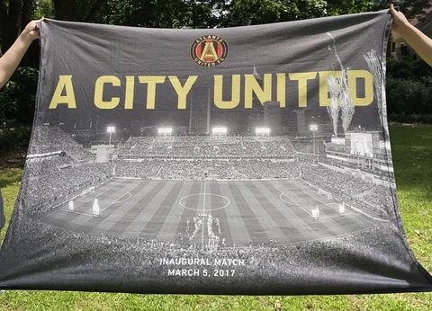 Atlanta United Soccer Season Ticket Holder Gift Blanket Inaugural Game 2017 VGUC Cover