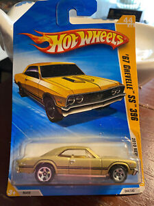 Hot Wheels 2010 New Models 044 '67 Chevelle SS 396 Gold 5sp