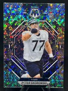 Peter Skoronski 2023 Panini Mosaic NO HUDDLE PRIZM #355 Tennessee Titans Rookie - Imagen 1 de 2