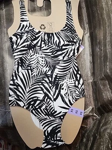 New OCEAN PACIFIC LADIES' 4 WAY STRETCH ONE PIECE SWIMSUIT SIZE XS BLACK - Picture 1 of 6