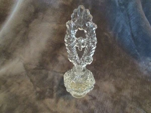 Großes Vintage klares Parfüm Flakon & Stopfen Set, Pressglas - Blumen/Kranz - Bild 1 von 12