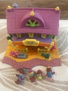 Polly Pocket LIGHT UP HORSE HOUSE Playset 100% Complete 1994 Vintage Bluebird - Bild 1 von 12