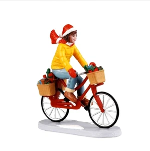 Lemax GIFTS TO GO Bike # 42331 Weihnachtsdorf Figuren 2024 Neu - Bild 1 von 1
