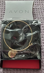 Military Mom Star Charm Wire Bracelet Support Strength Belief Gold Tone Avon New - Picture 1 of 11