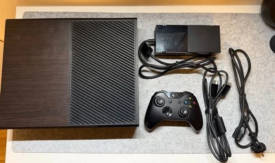 Xbox ONE in Schwarz mit 500 GB + Original Wireless Controller - Version 1540 - Bild 1 von 4