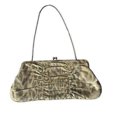 Hobo International de colección. Bolso sin asas con marco cadena bloqueo de beso estampado de leopardo dorado tostado Foto 1 de 4